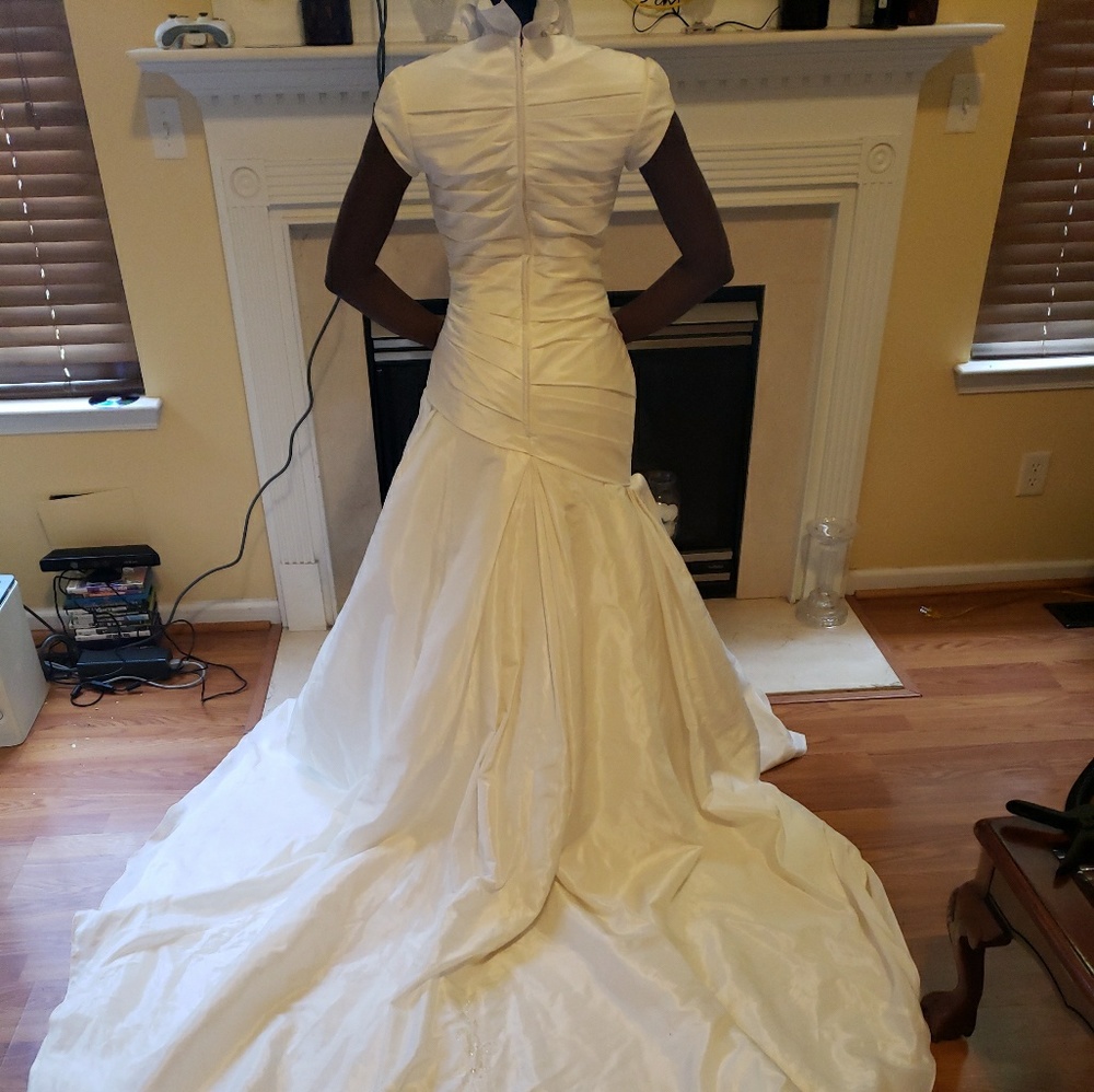 Ivory Wedding Dress